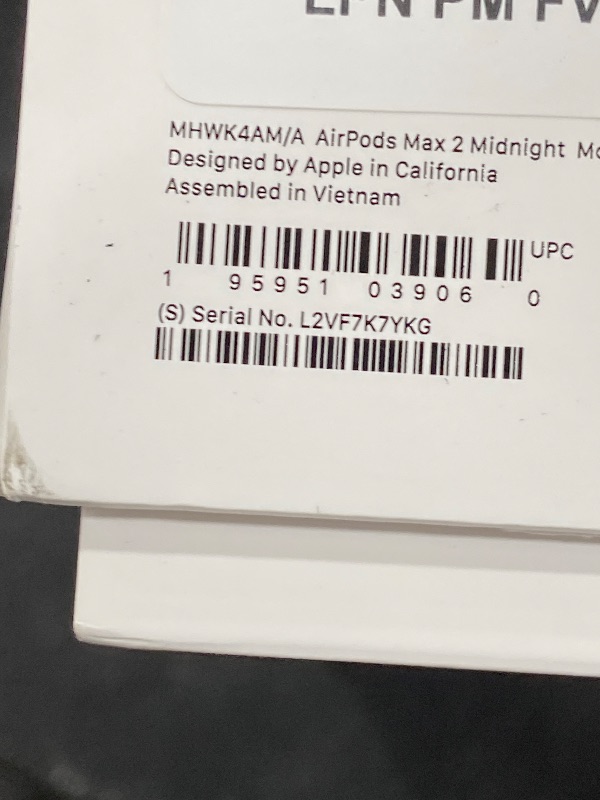 Photo 1 of Apple AirPods Max 2 Wireless Over-Ear Headphones, Active Noise Cancellation, Adaptive Audio, Personalized Spatial Audio, Live Translation, Bluetooth Headphones for iPhone – Midnight ++++ICLOUD ACCOUNT LOCKED+++++