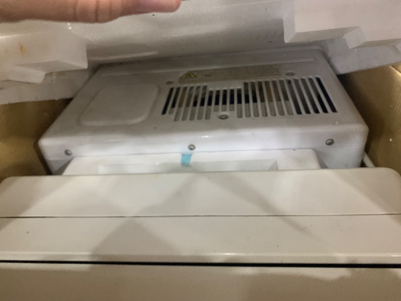 Photo 1 of *** For parts only not functional *** Midea 12,000 BTU U Shaped Smart Inverter Window Air Conditioner - Cools 550 Sq Ft, Ultra Quiet with Open Window Flexibility - Alexa/Google Assistant Compatible - 35% Energy Savings, Remote (Updated)