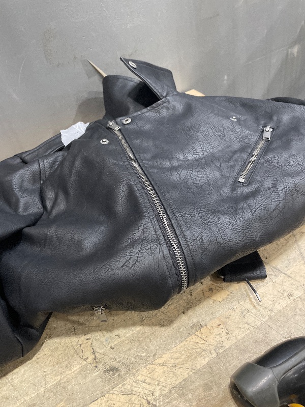 View 2 of 
Visit the Fahsyee Store
Fahsyee Black Faux Leather Jackets for Women Motorcycle PU Moto Biker Outwear Coat  L