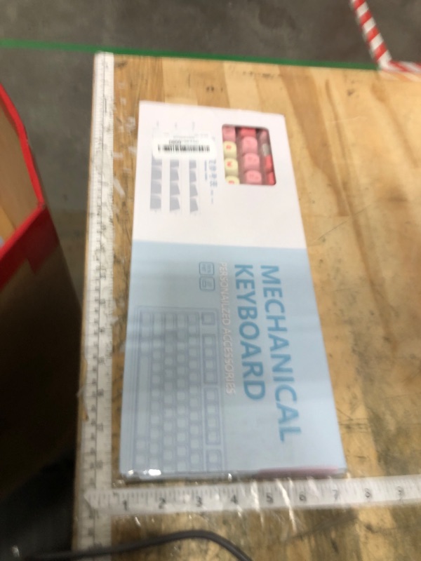 Photo 1 of ***(MISSING PARTS)***GEKUCAP PBT Cute Pink Yellow Keycaps 136 Keys XOA Key caps Dye Sublimation Custom Keycap Set Round Profile for Cherry MX Switches Mechanical Gaming Keyboards?Strawberry Chick Theme?