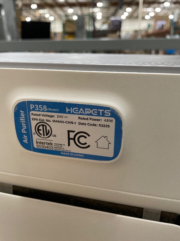 Photo 1 of *** HAS PET HAIR *** Pet Air Purifier for Home Large Room 2500 sq ft, H13 HEPA Washable Double-Sided Filter, Air Cleaner for Pet Hair Dander Odor Allergies Pollutant Smoke Dust, PM2.5 Air Quality Monitor, Auto Mode, Grey