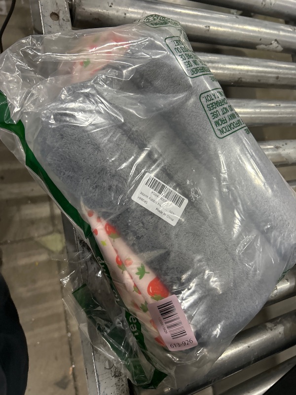 Photo 1 of *small xs*
Warm Rabbit Hideout, Washable Bunny Bed & Hideaway House with Strawberry Design, Cozy Fleece Hut for Indoor Rabbits Guinea Pigs and Other Small Animals