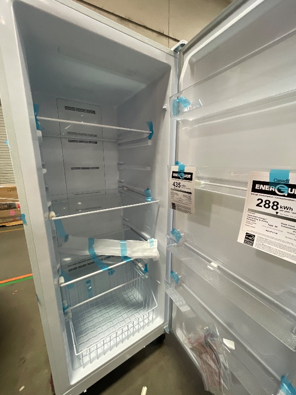 Photo 1 of "Kenmore Upright freezer - Convertible Refrigerator/Freezer, 4 Shelves, Garage Ready, Meat Storage, Auto Defrost, Congelador For Home, Apartment, Cottage, Basement, 17.0 Cubic Feet Capacity, White "