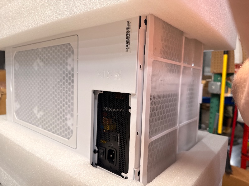 Photo 1 of ***************FOR PARTS ONLY- MISSING GRAPHICS CARD*****************
Thermaltake Reactor 9880S Gaming Desktop (AMD Ryzen™ 7 9800X3D, ToughRam 32GB DDR5 6400MT/s RGB Memory, NVIDIA® GeForce RTX™ 5080, 2TB NVMe M.2, WiFi, Windows 11) T6WT-X870-580-LCS