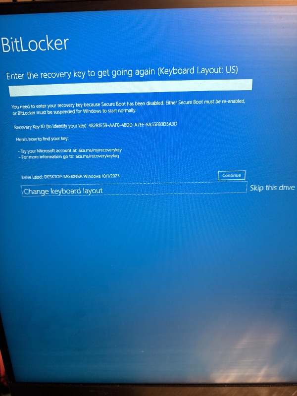 Photo 1 of ***************FOR PARTS ONLY- MISSING GRAPHICS CARD*****************
Thermaltake Reactor 9880S Gaming Desktop (AMD Ryzen™ 7 9800X3D, ToughRam 32GB DDR5 6400MT/s RGB Memory, NVIDIA® GeForce RTX™ 5080, 2TB NVMe M.2, WiFi, Windows 11) T6WT-X870-580-LCS