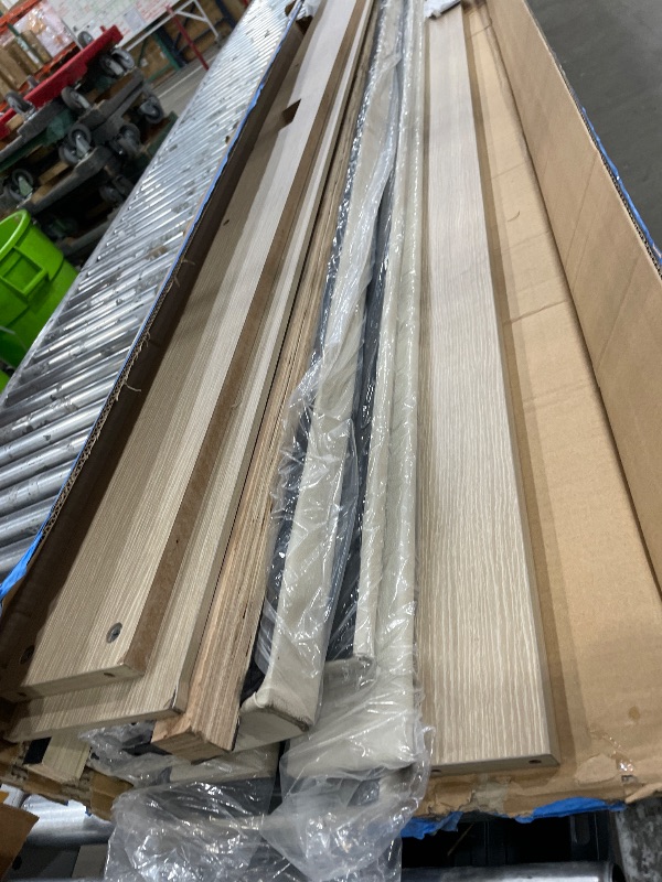 Photo 1 of **** PARTIAL SET*** BOX 2 OF 2, MISSING BOX 1 OF 2****
Bellemave Twin Size Upholstered Daybed with Trundle,PU Twin Size Daybed Frame with Charging Station and LED Light,Sofa Bed Daybed for Bedroom,Living Room,Guest,Beige