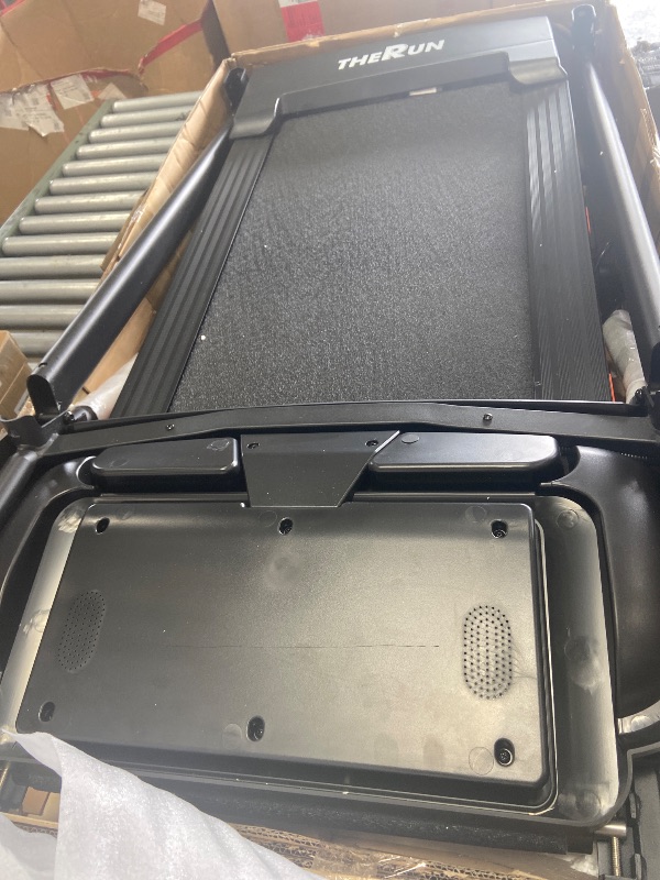 Photo 1 of ** FOR PARTS ONLY **
THERUN Incline Treadmill, 0-12% Incline Treadmill for Running and Walking, 300 lbs Weight Capacity, Wide Belt,3.0HP,18" LED Screen, 2 Layers Shock-Absorbing Red