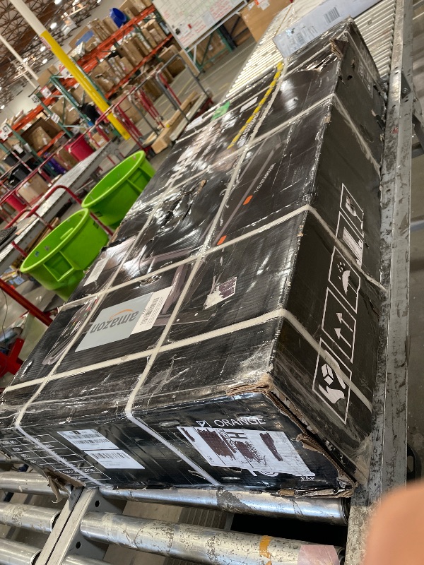 Photo 1 of ** FOR PARTS ONLY **
THERUN Incline Treadmill, 0-12% Incline Treadmill for Running and Walking, 300 lbs Weight Capacity, Wide Belt,3.0HP,18" LED Screen, 2 Layers Shock-Absorbing Red