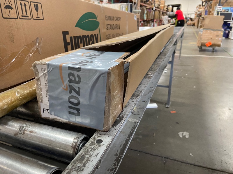 Photo 1 of (2-Pack), 8FT LED Shop Light Fixture, Super Bright 100W 6000K Cold White 15000LM, 8 Foot Led Lights, Flat 2 Rows Flat Shape 96" LED Shop Lights,Linkable T8 LED Tube Lights for Garage Warehouse