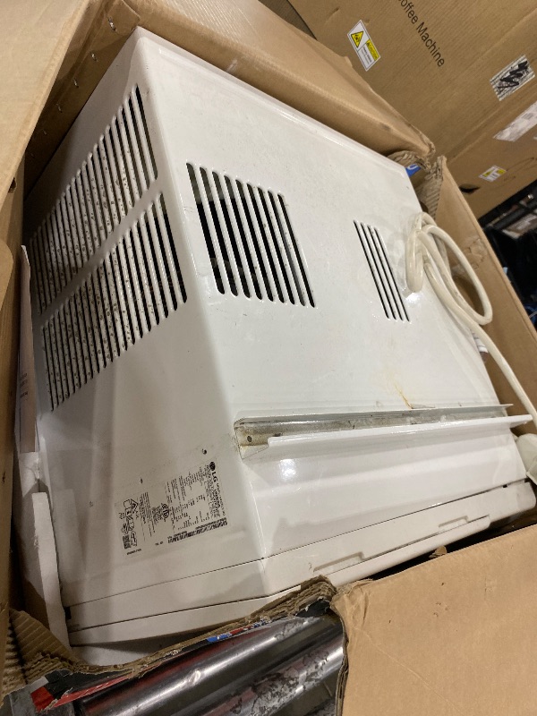 View 3 of (USED, MISSING REMOTE) LG LW8023HRSM 7600 BTU Smart Wi-Fi Enabled Window Air Conditioner with Energy Save Function and ThinQ Technology (White)