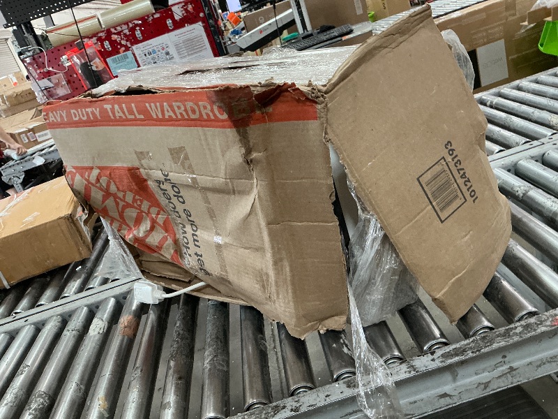 Photo 1 of (untested) Smart Toilet with Bidet Built in,One Piece Toilets with Tank,Dual Auto Flush,Foam Dispenser,Deodorization,Foot Sensor,Blackout Flush,Heated Seat,Warm Water,Bidet Toilet for Modern Bathroom,Night Light