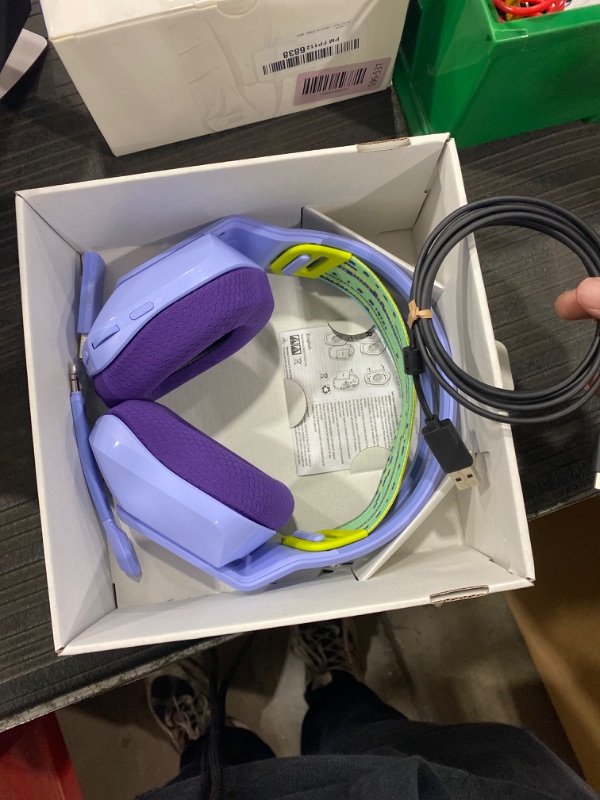 Photo 1 of Logitech G733 LIGHTSPEED Wireless Gaming Headset with suspension headband, LIGHTSYNC RGB, Blue VO!CE mic technology and PRO-G audio drivers - Lilac