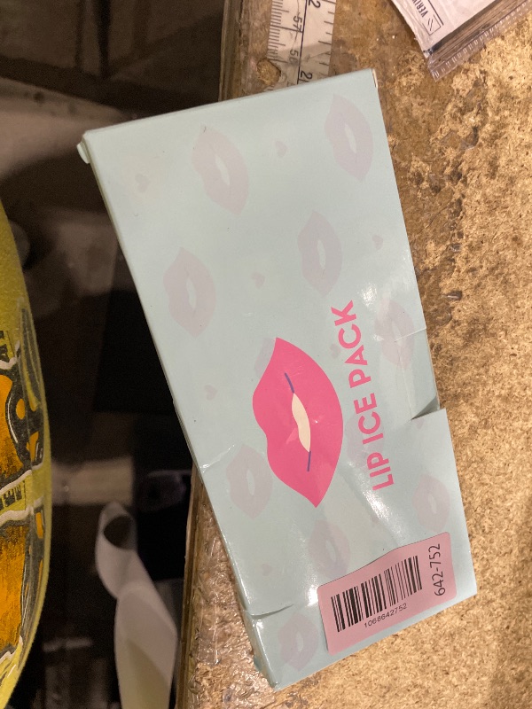 Photo 1 of (10 PCS) Lip Ice Pack ?Ice Compress After Lip ice Treatment, Reusable ice pad for Cosmetic, Lip Shape ice Pack to Relieve Pain and Relax Lips, Anti-Aging Lip Care ice Pack to Reduce Lip Swelling
