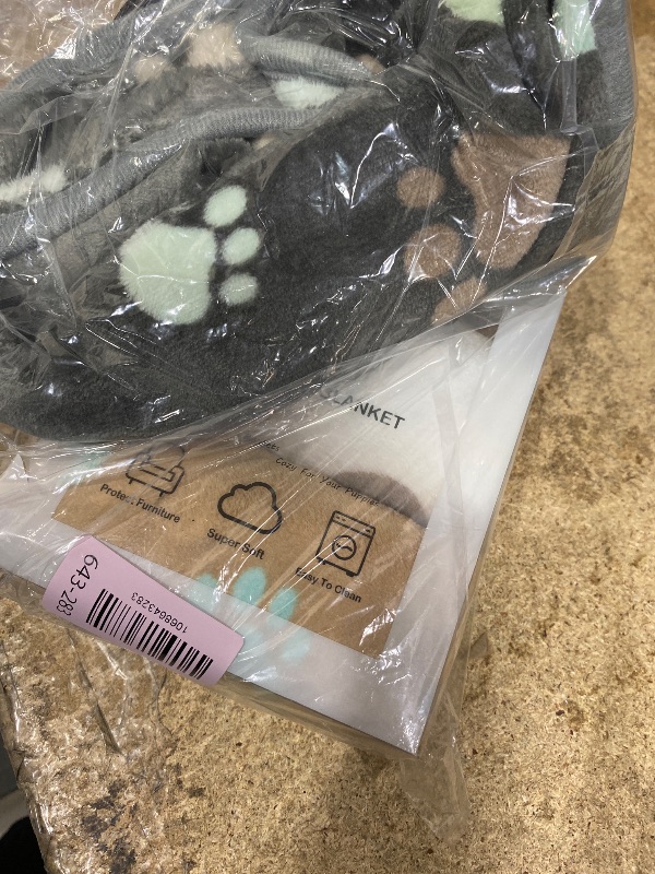 Photo 1 of 1 Pack 3 Puppy Blankets Super Soft Warm Sleep Mat Cute PAW Print Blanket Fleece Pet Blanket Flannel Throw Dog Blankets for Small Dogs Puppy Cats,Gray/White/Brown-Small(23"x15")