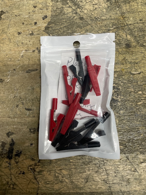 Photo 1 of 10Pcs Red and Black Insulated Safety Multimeter Test Leads with Mini Alligator Clips Crocodile Clamp Clips for 2mm Test Probe Banana Plug Connector