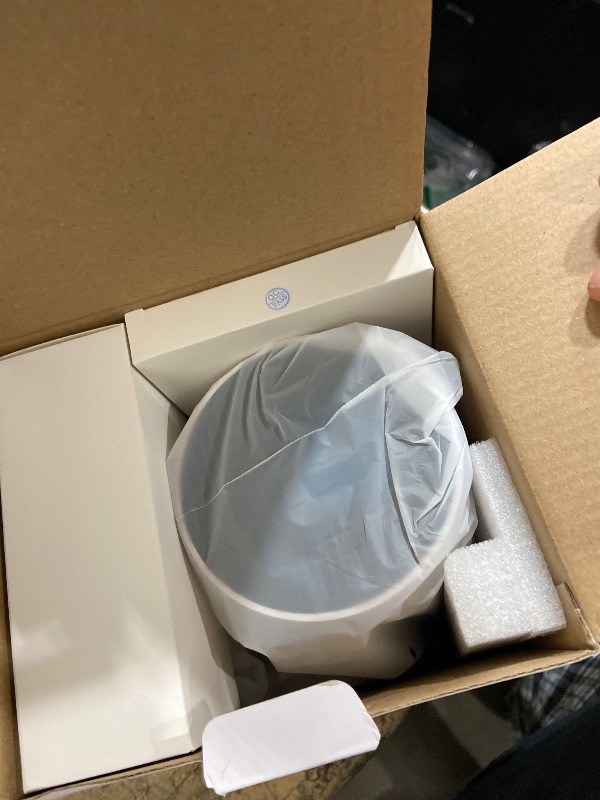 Photo 1 of [Electric Focus]Mini Portable Projector with 4K Support, Bluetooth 5.4 WIFI6, 5watt Sound Base Speaker, 260 ANSI, Android 11, 210° Rotation , Auto Keystone Correction Video Projector HY300 PLUS