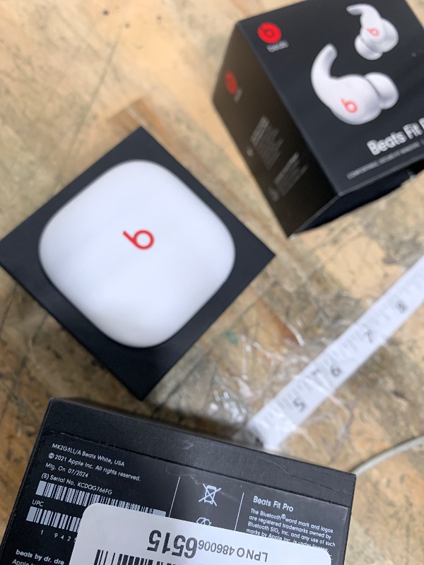 Photo 1 of **LEFT EAR/NON-FUNCTIONAL** Beats Fit Pro (1st Gen) - True Wireless Noise Cancelling Earbuds - Active Noise Cancelling - Sweat Resistant Earphones, Compatible with Apple & Android, Class 1 Bluetooth® - Beats White