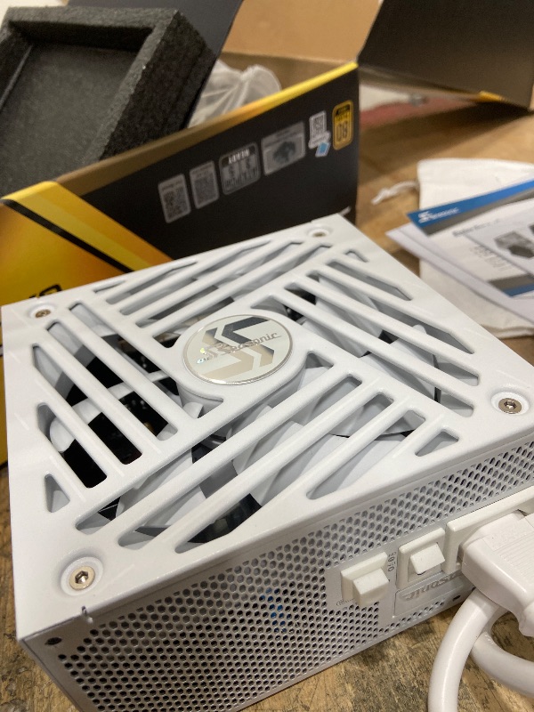 Photo 1 of **SEE NOTE** Seasonic Focus GX 1000W Power Supply ATX 3.1 PCIe 5.1 (12V-2x6) 10 Years Warranty Cybenetics Gold Fully Modular RTX 5090 AMD RX 9000 Ready White