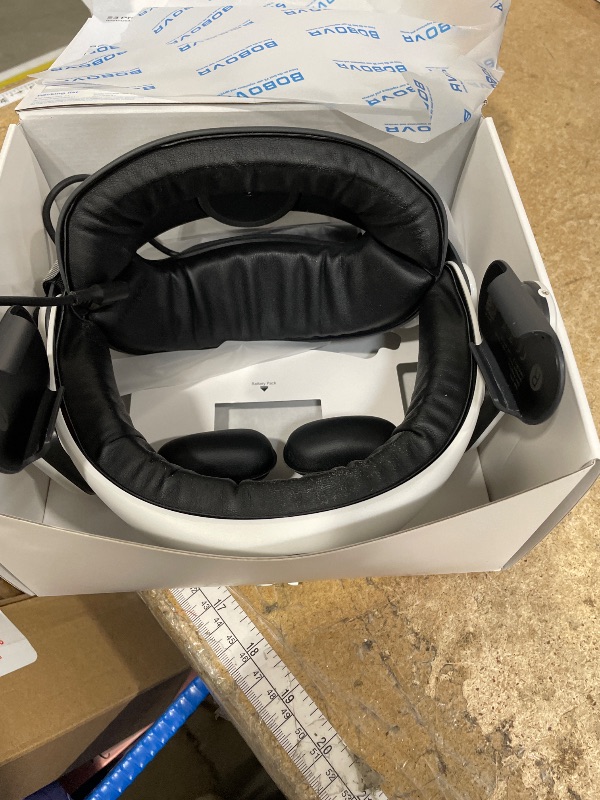 Photo 1 of ***MISSING PARTS***
**SEE NOTES** BOBOVR S3 Pro Battery Strap Accessories,Head Air Cooling System and 10000mah Hot-swappable Battery Pack,Compatible with Meta Quest 3/Quest 3S