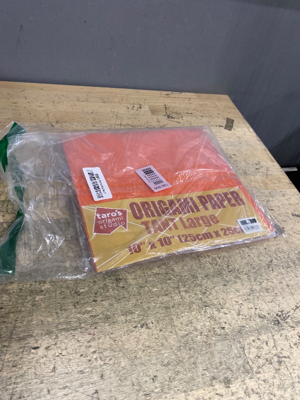 Photo 1 of [Taro's Origami Studio] TANT Large 10 Inch (25 cm) Double Sided Single Color (Red) 20 Sheets (All Same Color) for Origami Artist From Beginner to Expert (Made in Japan)