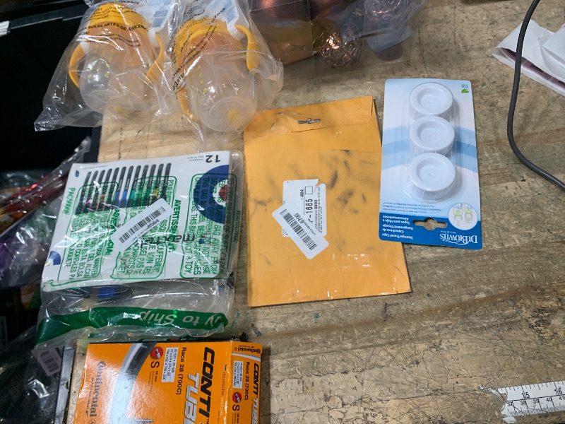 Photo 1 of ** SOLD AS IS BUNDLE OF MISCELLANEOUS AND SORTED GOODS **