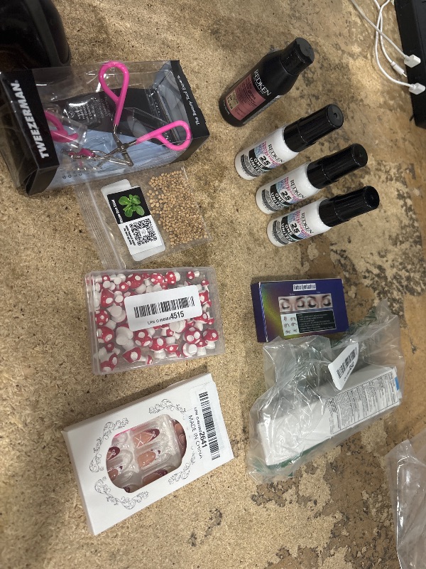 Photo 1 of 10 PIECES MISCELLANEOUS ITEMS