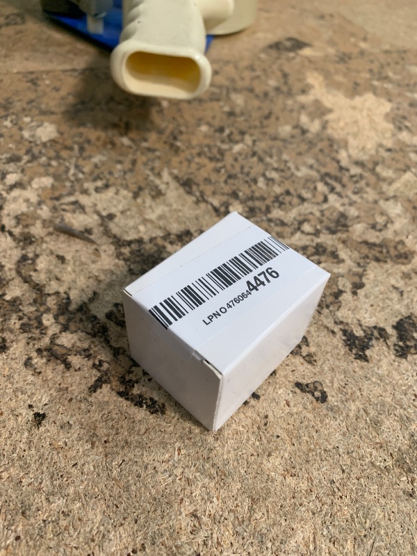 Photo 1 of 1 Inch (25 mm) Square Plastic Plugs Tubing End Caps for Square Tubing Post (4 Pack)