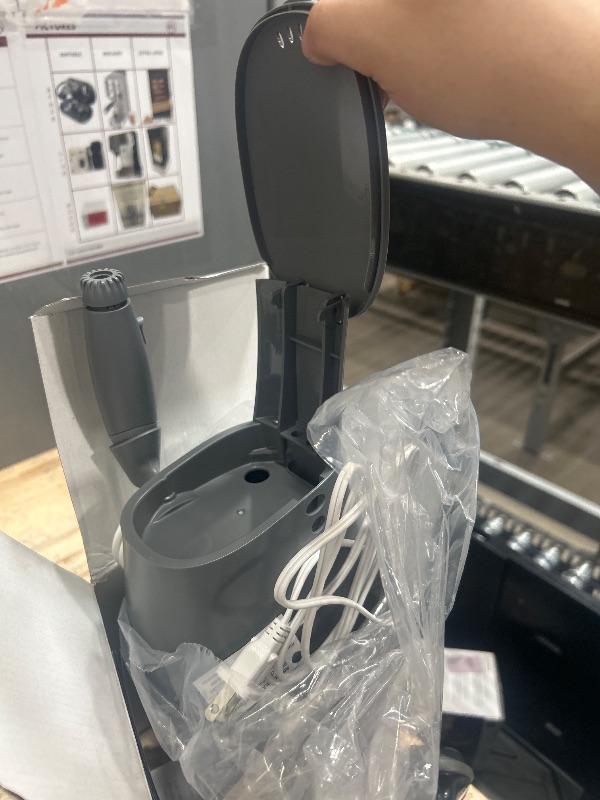 Photo 1 of ** SEE NOTES **Waterpik Aquarius Water Flosser For Teeth Cleaning, Gums, Braces, Dental Care, Electric Power With 10 Settings, 7 Tips For Multiple Users And Needs, ADA Accepted, Gray WP-667, Packaging May Vary