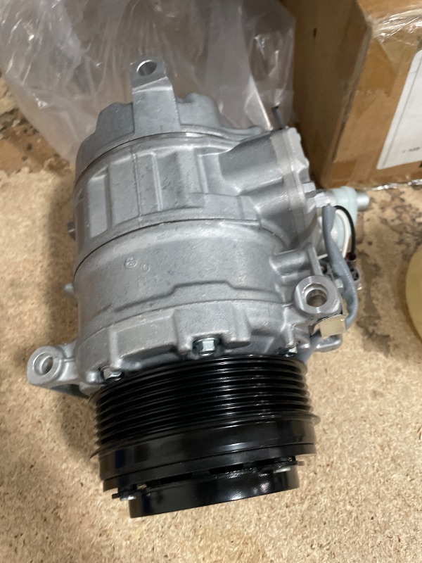 Photo 1 of 0008302600 AC Air Conditioner Compressor Assembly with Clutch Compatible with Mercedes-Benz E250 2014-16 L4 2.1L,E300 15-16,E350 2014 2016,E400 16-17,SL400 15-16,CLS400 15-17,GLK250 13-15,ML350 2015