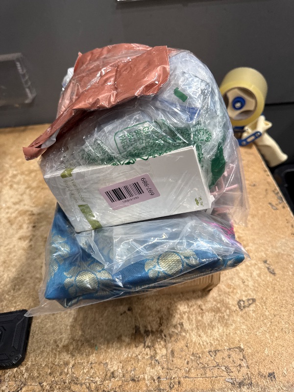 Photo 1 of ** SOLD AS IS BUNDLE OF MISCELLANEOUS AND SORTED GOODS **