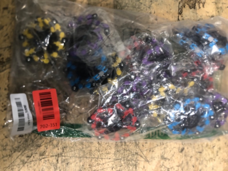 Photo 1 of 15PCS Robot Fidget Spinner Transformable Chain Toy Xmas Gift for Kids Adults, Stretchy Robot Deformable Sensory Toy, Hand Spinning Desk Toy Gadget, Birthday Gift Classroom Prizes Party Favor Supply