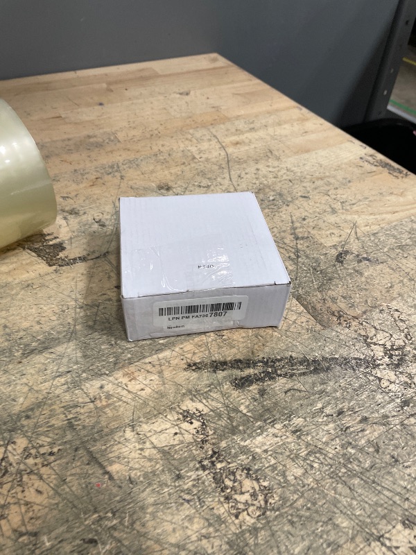 Photo 1 of 1 Pcs Pop Up Sticky Note Dispenser Sticky Note Holder Pop Up Note Dispenser Transparent Top for 3 x 3 Inch Sticky Notes School Office Home Store Black Base Clear Top (1)