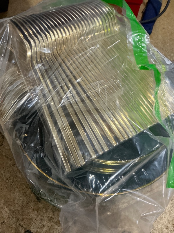 Photo 1 of ***(MISSING CUPS)***bUCLA 150PCS Green Plastic Plates - Green and Gold Disposable Include 25 Each (Dinner & Dessert) Plates, 25 Knives, 25 Forks, 25 Spoons and 25 Cups, Ideal for Party&Christmas