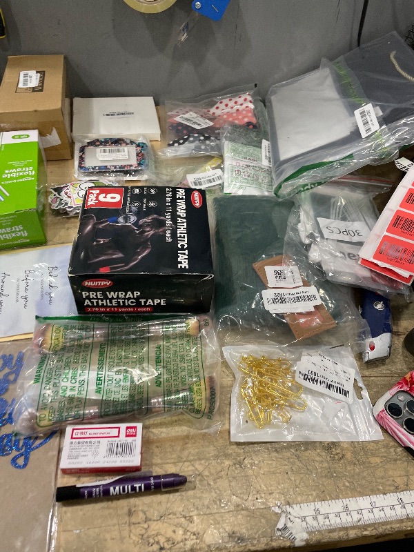 Photo 1 of ** SOLD AS IS BUNDLE OF MISCELLANEOUS AND SORTED GOODS **