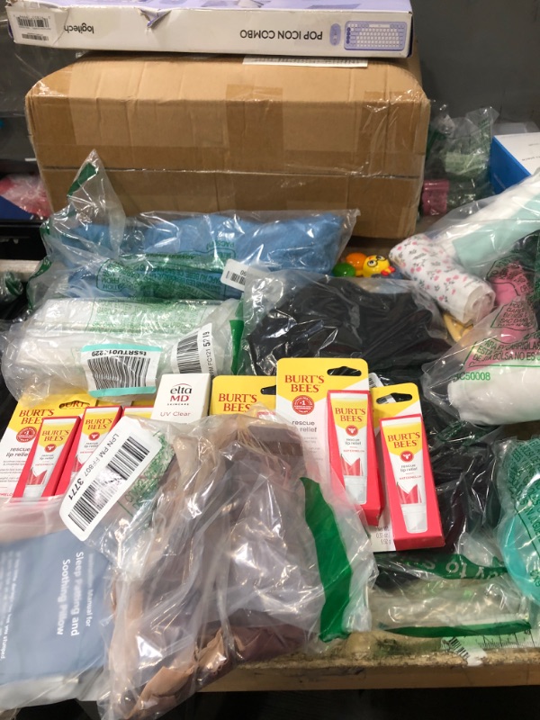 Photo 1 of ** SOLD AS IS BUNDLE OF MISCELLANEOUS AND SORTED GOODS **