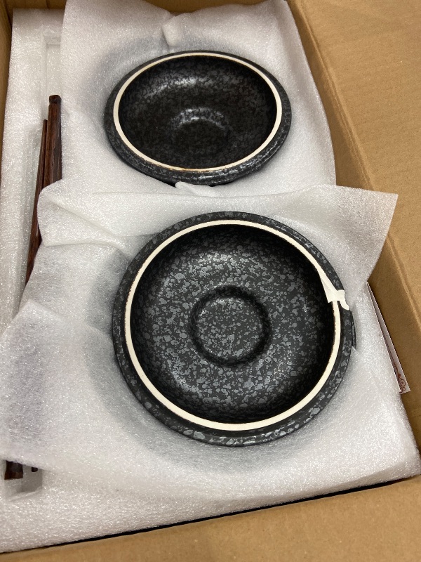 Photo 1 of **ONE BOWL LID HAS A MINOR CHIP**Niturceal Ceramic Ramen Bowl Set of 2, Ramen Noodle Bowl with Lid 27oz Japanese Retro Style Soup, Pho, Udon Bowls, Matching Spoons and Chopsticks for Microwave & Dishwasher Safe, Black