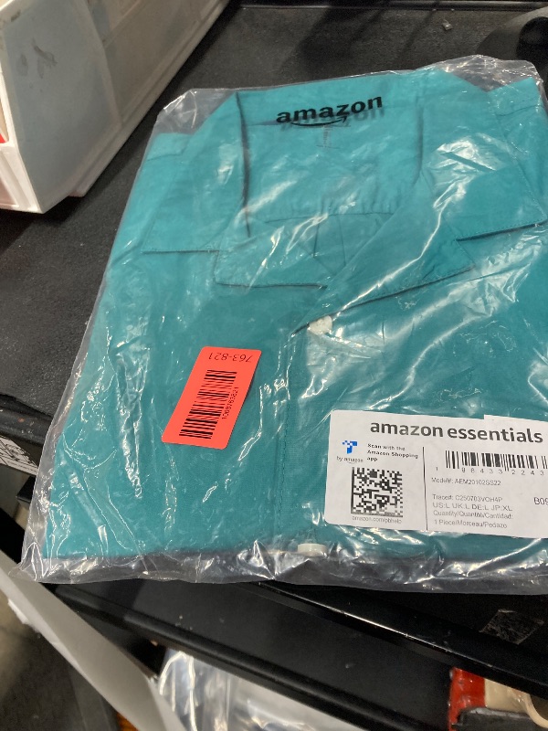 Photo 1 of Amazon Essentials Men's Vacation Cotton Resort Shirt, Slim-Fit Short Sleeve, Teal Blue, Large
