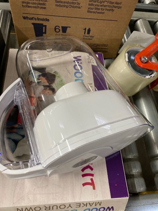 Photo 1 of ***MISSING FILTER*** BRITA METRO PITCHER 



Brita Water Pitcher, Metro Elite Filter, Removes 99% of Lead, Includes 1 Filter, 6-Cup Capacity, White