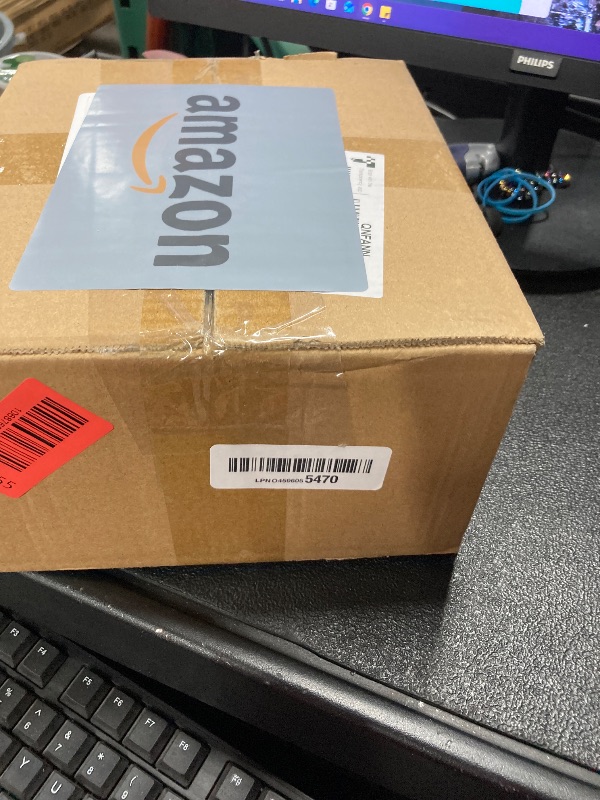 Photo 1 of  Pcs Holly Stems, 8.7" Snow Sprays Artificial Red Berry Stems, Holly Berry Picks for Christmas Tree Fillers Decor, Fake Red Berries for DIY Crafts Wreaths Garland Home Party Winter Decor