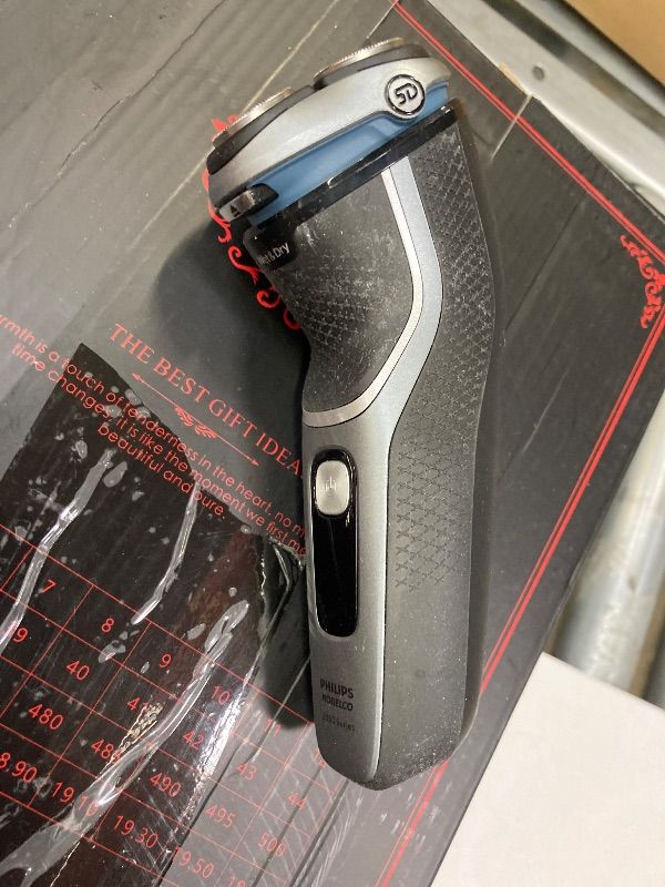 Photo 1 of **MISSING PARTS/NO POWER PLUG***Philips Norelco Shaver 3900 Series, Wet and Dry Electric Shaver, P-Cap, Travel Pouch, Charging Stand, Storm Blue, Model S3341/92