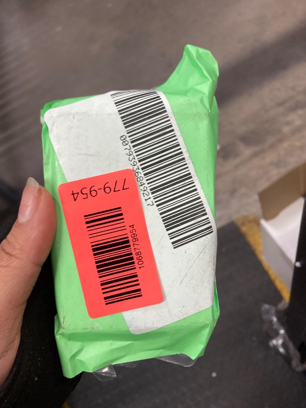 Photo 1 of 100 Assorted Pokemon Trading Cards with 7 Bonus Free Holo Foils
