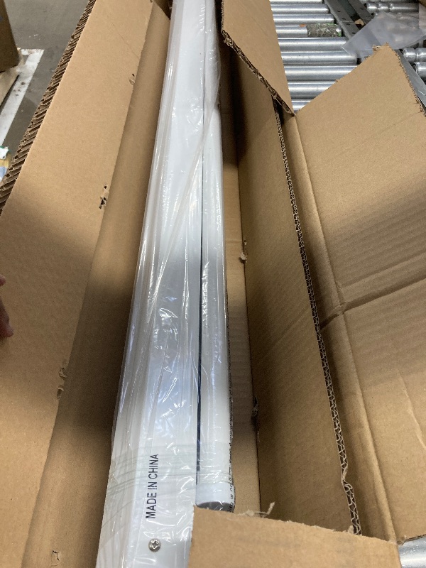 Photo 1 of 150' 16:MOTORIZED PROJECTOR SCREEN