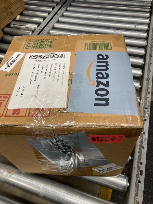 Photo 1 of ***(NON-FUNCTIONAL -SELLING AS IS)*** National Tree Set of 3 White Thread Giftbox with 35 Clear Indoor/Outdoor Lights (MZC-395)