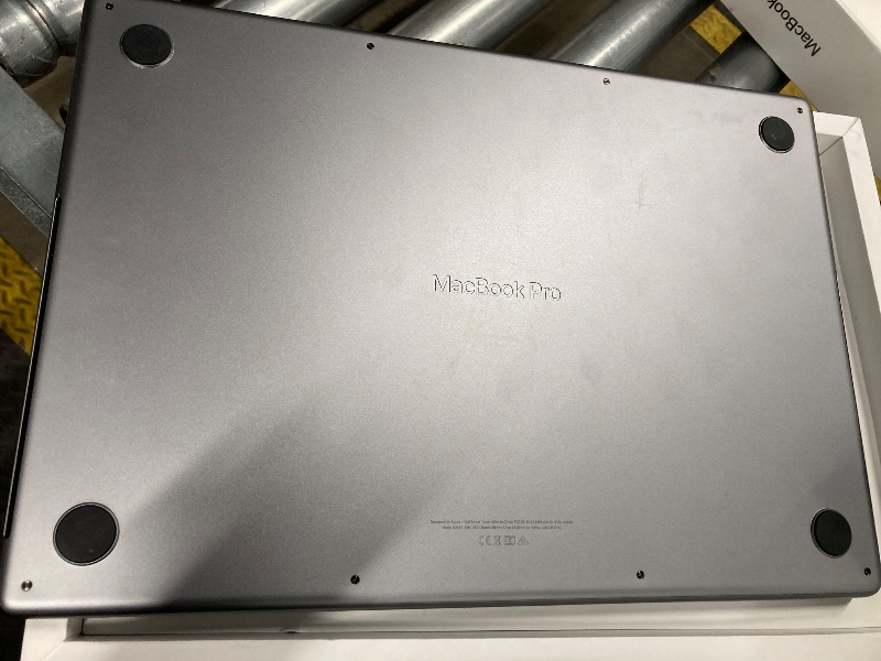 Photo 1 of **Battery will not charge, needs a battery replacement**Apple 2021 MacBook Pro (16.2-inch, M1 Pro chip with 10?core CPU and 16?core GPU, 16GB RAM, 512GB SSD) - Space Gray