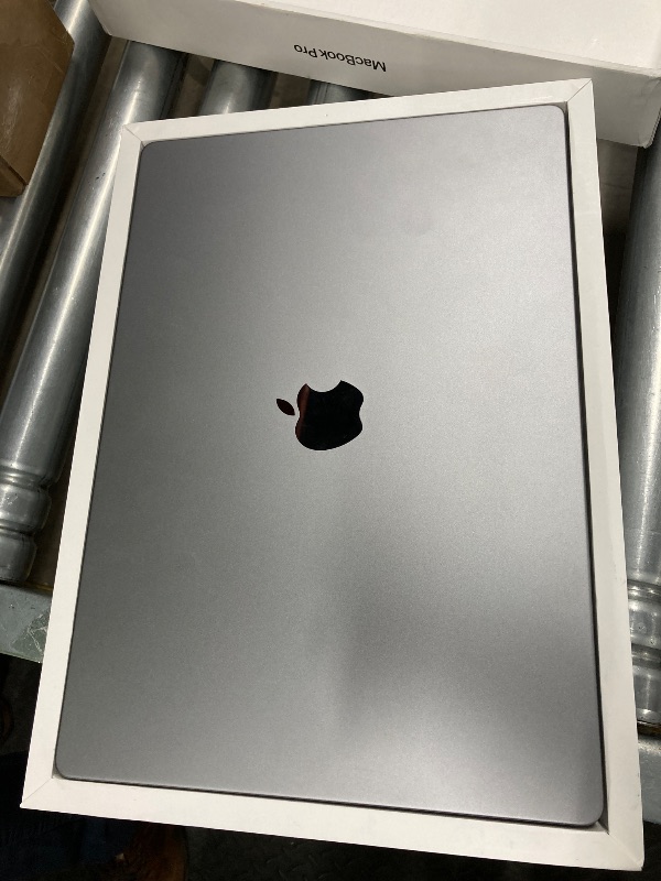 Photo 1 of **Battery will not charge, needs a battery replacement**Apple 2021 MacBook Pro (16.2-inch, M1 Pro chip with 10?core CPU and 16?core GPU, 16GB RAM, 512GB SSD) - Space Gray