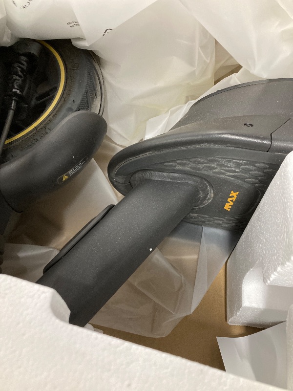 Photo 1 of *IN DIFFERENT BOX THAN ITEM*

SIMILAR TO Segway Ninebot Max G3 Electric Scooter, 28 mph Top Speed w/ 50 Miles Max Range, 2000W Peak Motor, Dual Hydraulic Suspension, Fast Charging Scooter for Adults and Teens, UL-2272 2271 Certified