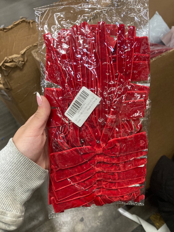 Photo 1 of 12pcs velvet bows red