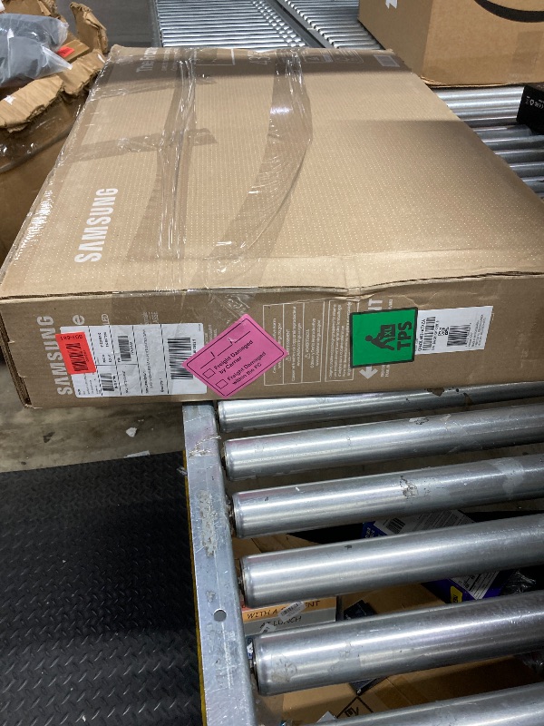 Photo 1 of ****Factory seal****
****Open to show****
***Box damage***
Samsung 43-Inch Class The Frame LS03F 4K QLED Smart TV (2025 Model) Slim Fit Wall Mount, Modern Frame Design, NQ4 AI Gen2 Processor, Art Mode, Artful Picture Quality, Samsung Vision AI, Alexa Buil