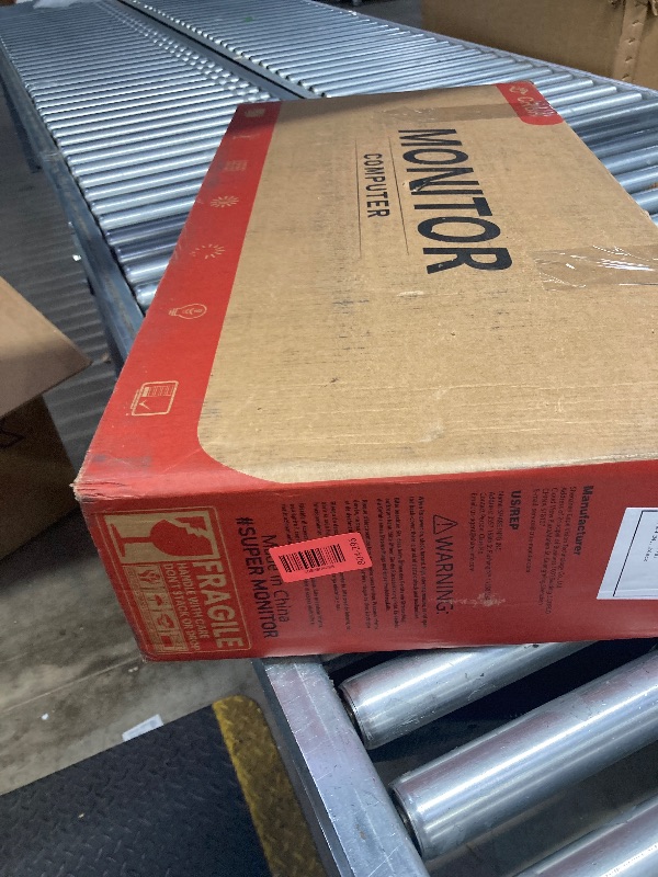 Photo 1 of ***Screen damage****
CRUA 34 Inch 165Hz UWQHD IPS Utrawide Gaming Monitor,3440x1440,21:9, Built-in Speakers,120 sRGB,HDMI/DP,Wall Mountable-Black