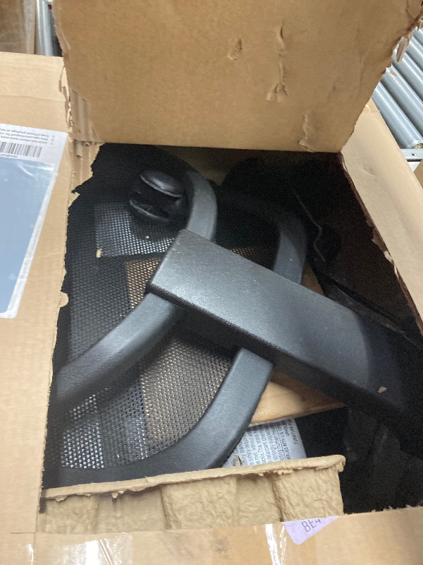 Photo 1 of ***Parts only***

Amazon Basics Rolling Desk Chair, Adjustable, Low Back, Padded Seat, Breathable Mesh, Swivel, Black, 21.25" D x 22.5" W x 38" H